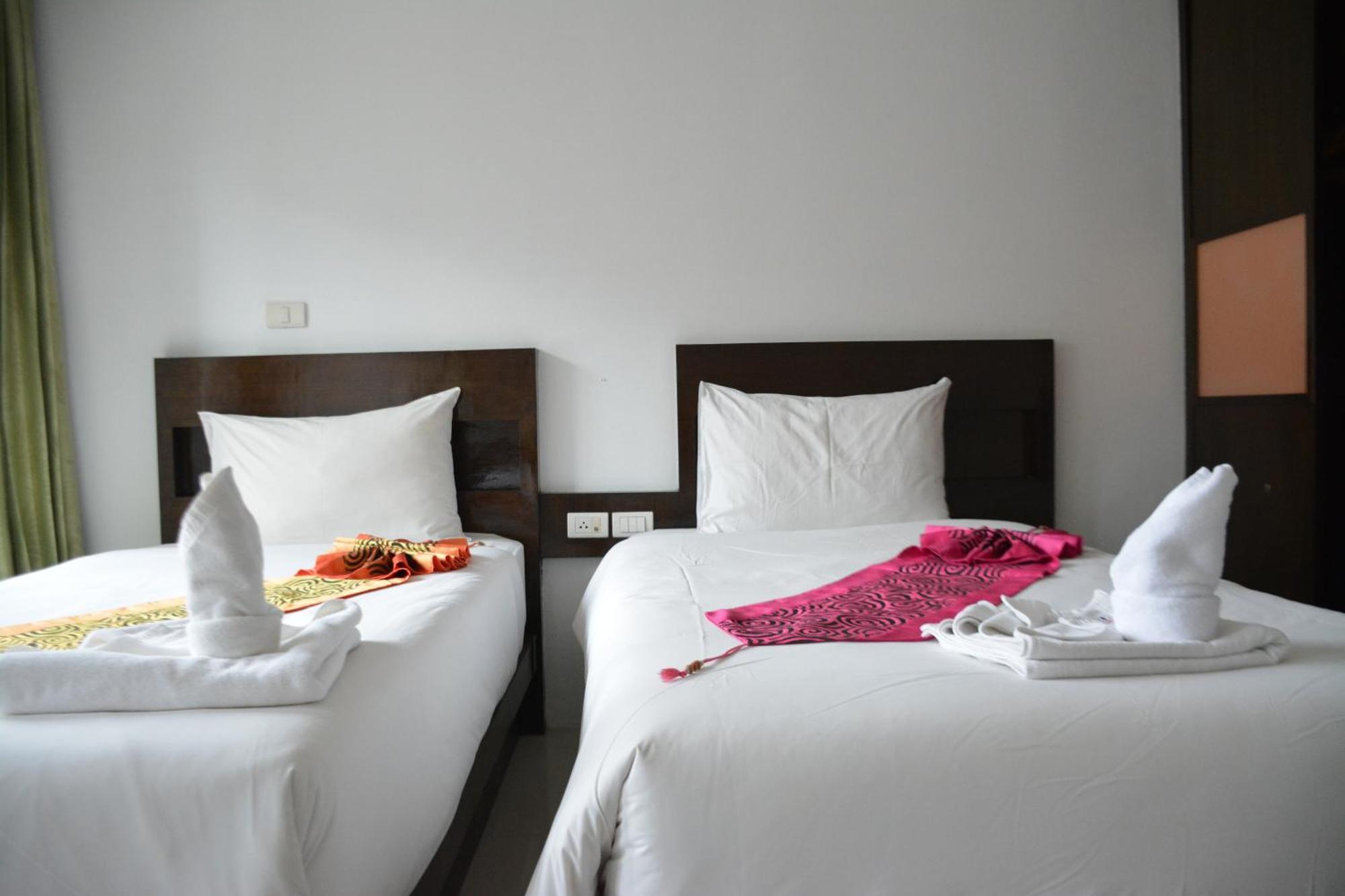 Zephyr Grand Hotel Patong Exterior foto