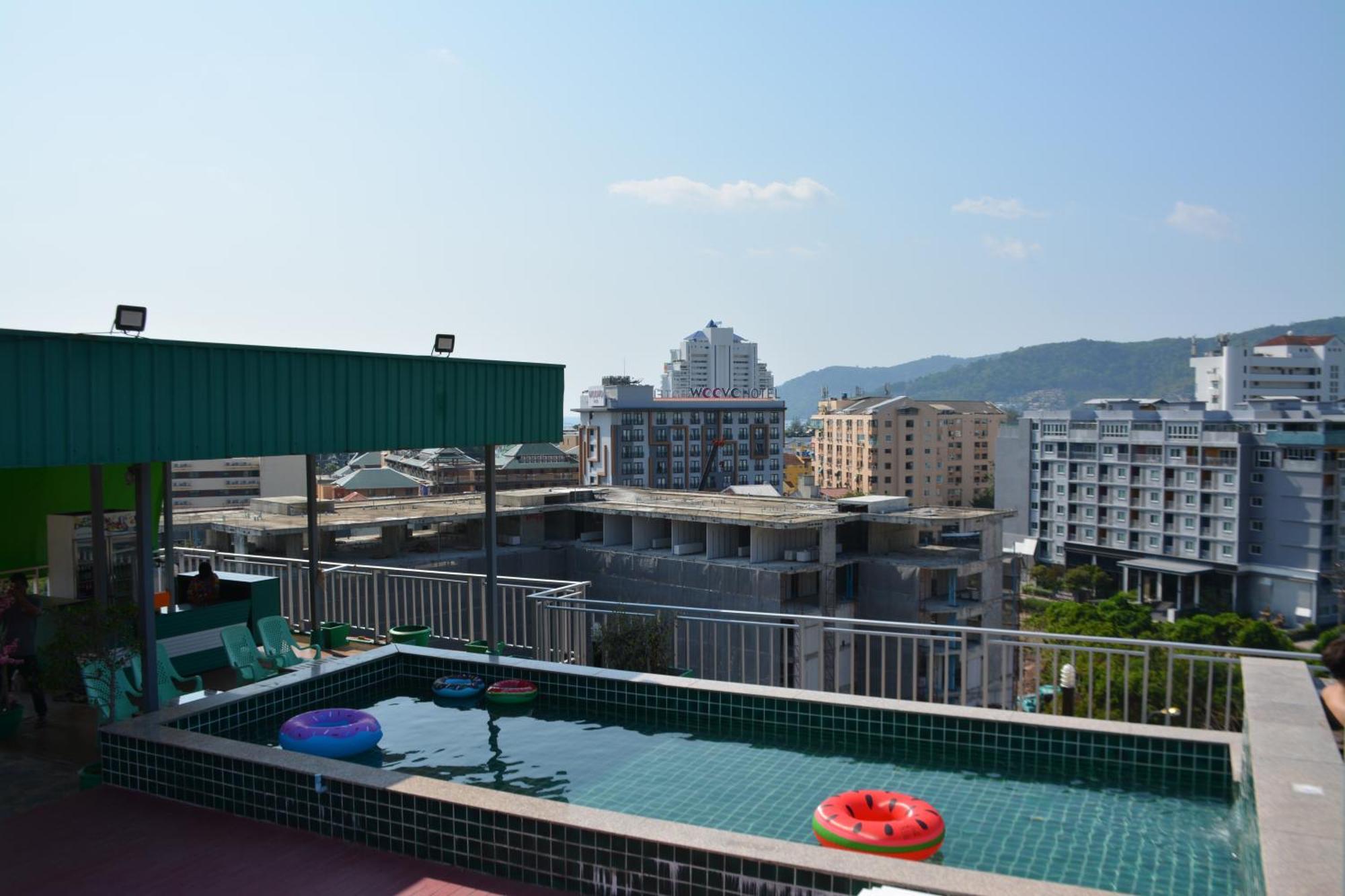 Zephyr Grand Hotel Patong Exterior foto